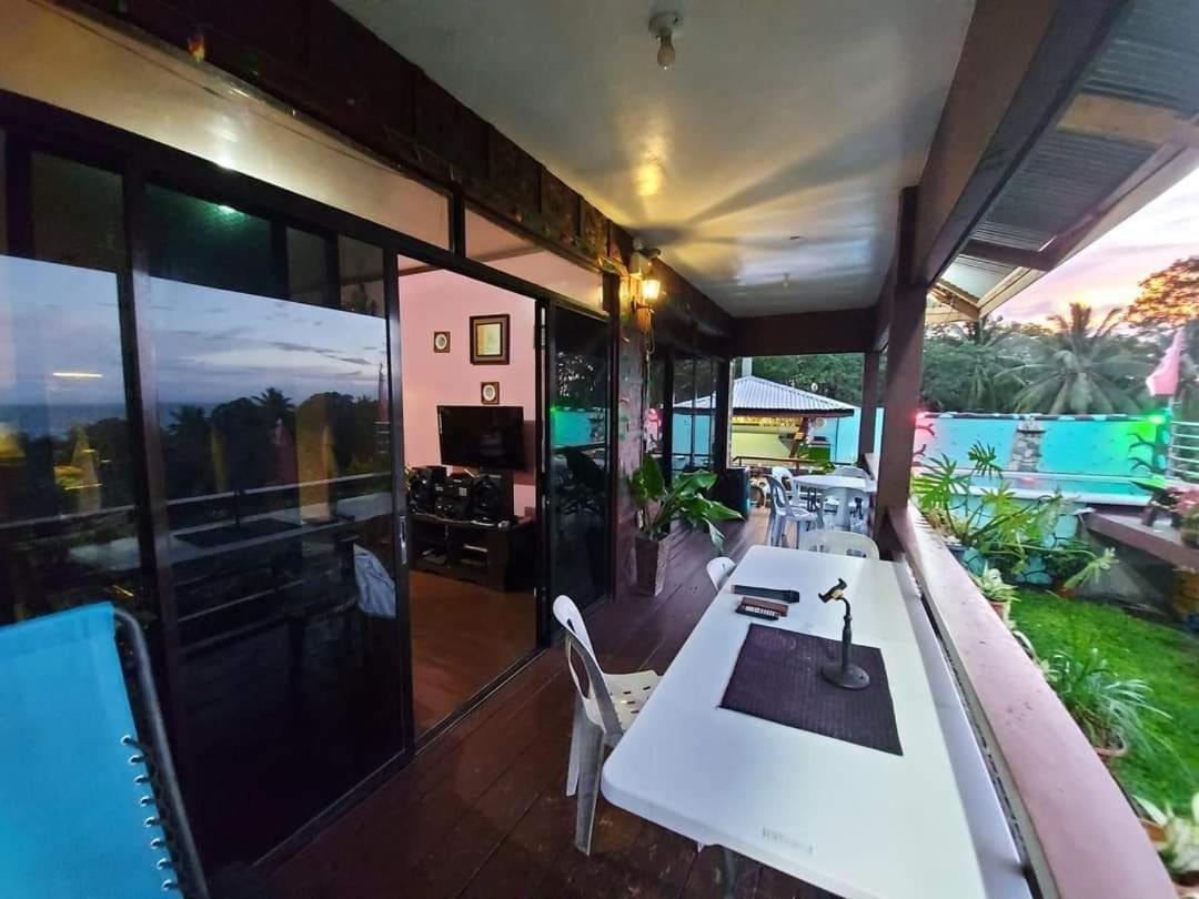 Island Samal Overlooking View House With Swimming Pools San Antonio  Exterior foto