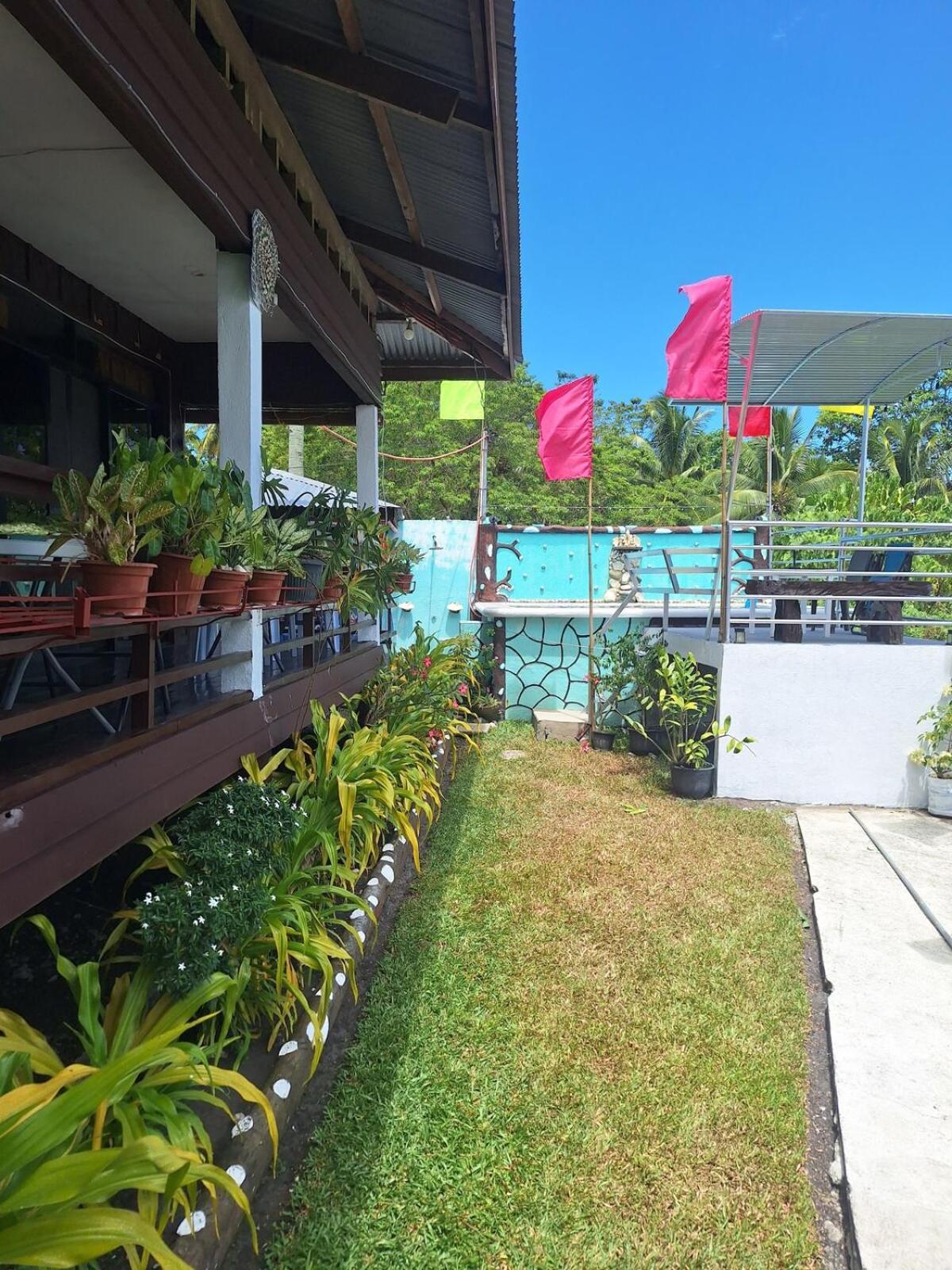 Island Samal Overlooking View House With Swimming Pools San Antonio  Exterior foto